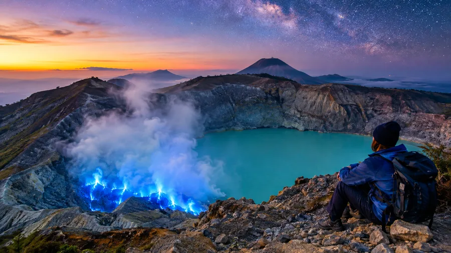 Bromo Milky Way and Ijen Blue Fire Tour